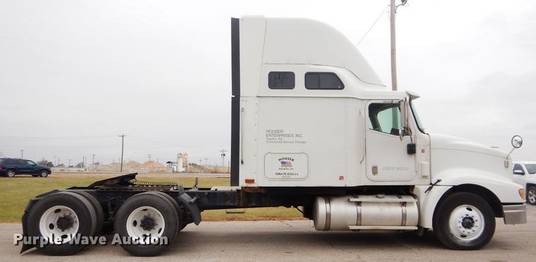 image for item DH2692 2007 International 9400i semi truck
