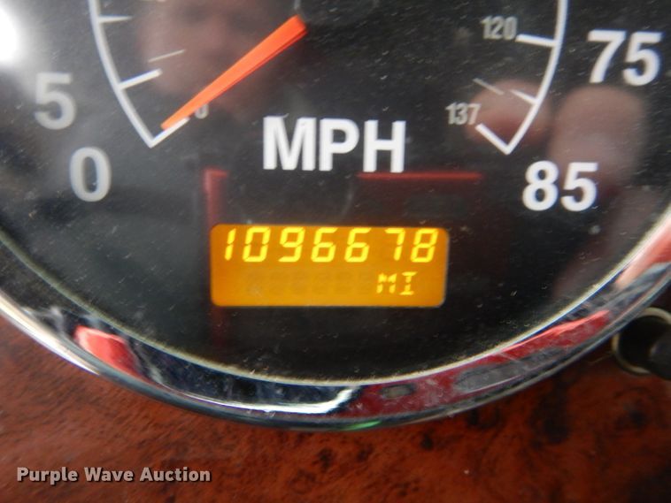 image for item DH2692 2007 International 9400i semi truck