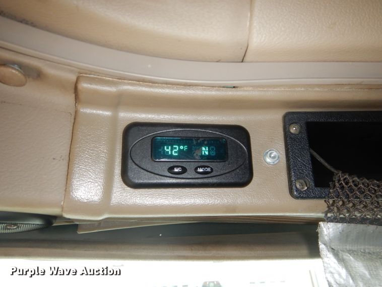 image for item DH2692 2007 International 9400i semi truck