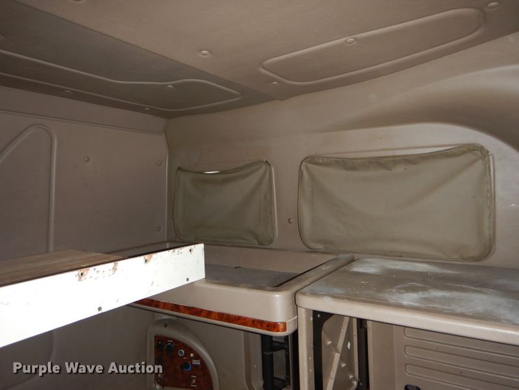 image for item DH2692 2007 International 9400i semi truck