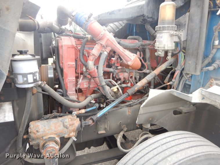 image for item DH2692 2007 International 9400i semi truck