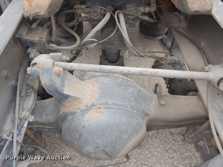 image for item DH2692 2007 International 9400i semi truck