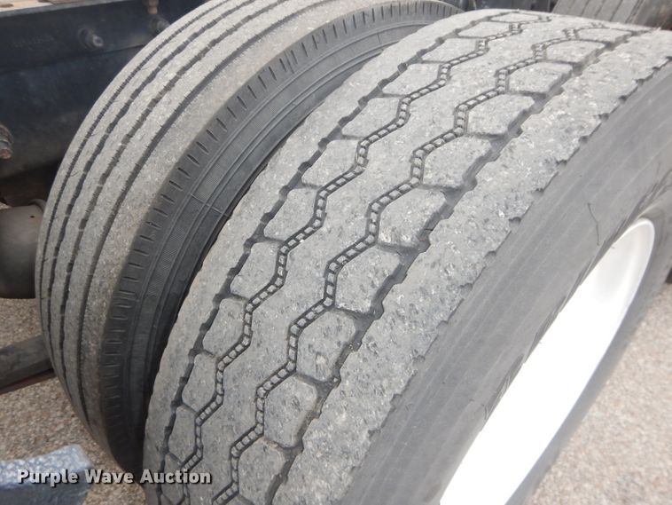 image for item DH2692 2007 International 9400i semi truck