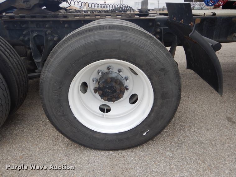 image for item DH2692 2007 International 9400i semi truck