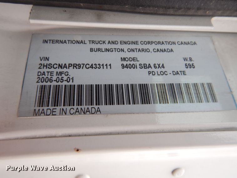 image for item DH2692 2007 International 9400i semi truck
