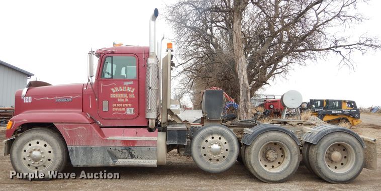 image for item DH2745 1990 Freightliner FLD120 semi truck