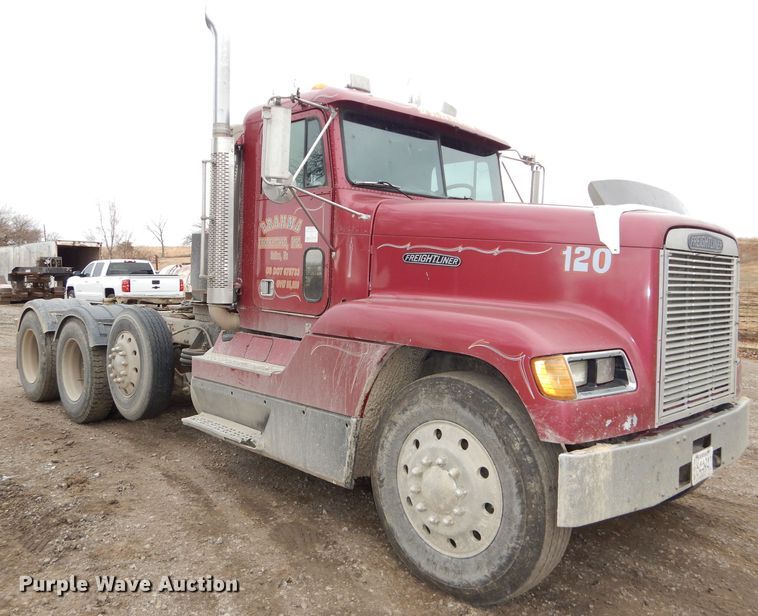 image for item DH2745 1990 Freightliner FLD120 semi truck