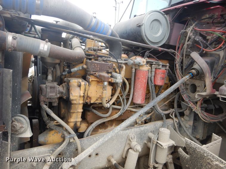 image for item DH2745 1990 Freightliner FLD120 semi truck