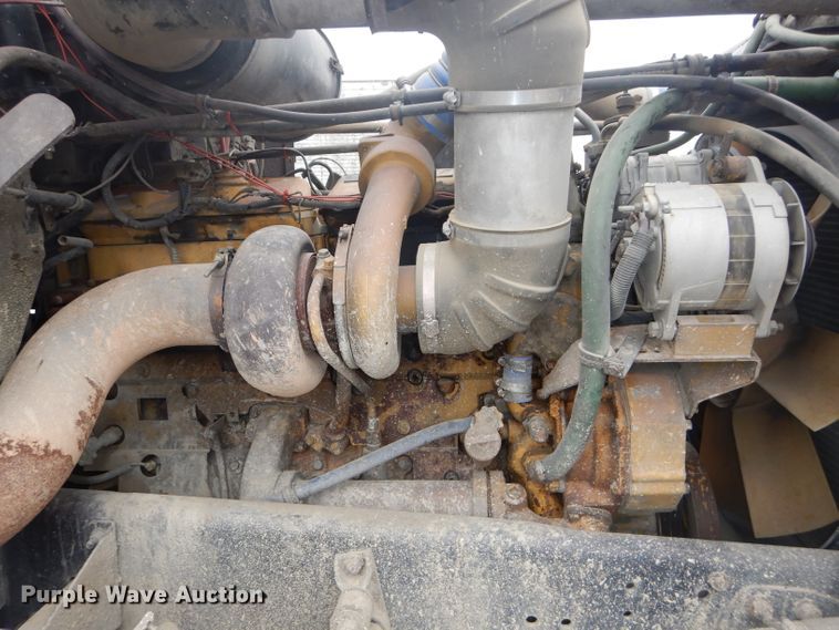 image for item DH2745 1990 Freightliner FLD120 semi truck