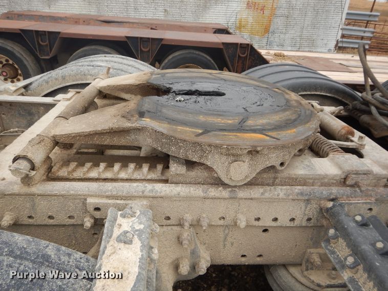 image for item DH2745 1990 Freightliner FLD120 semi truck