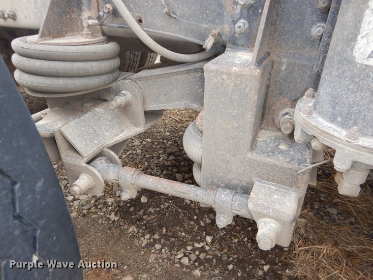 image for item DH2745 1990 Freightliner FLD120 semi truck