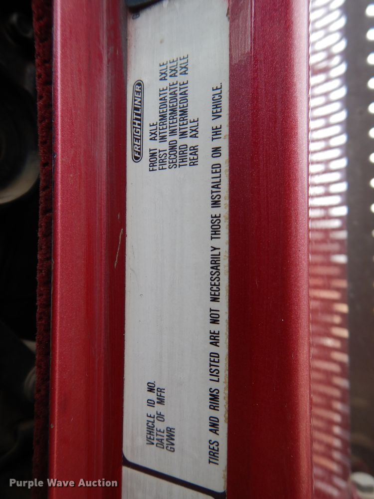 image for item DH2745 1990 Freightliner FLD120 semi truck