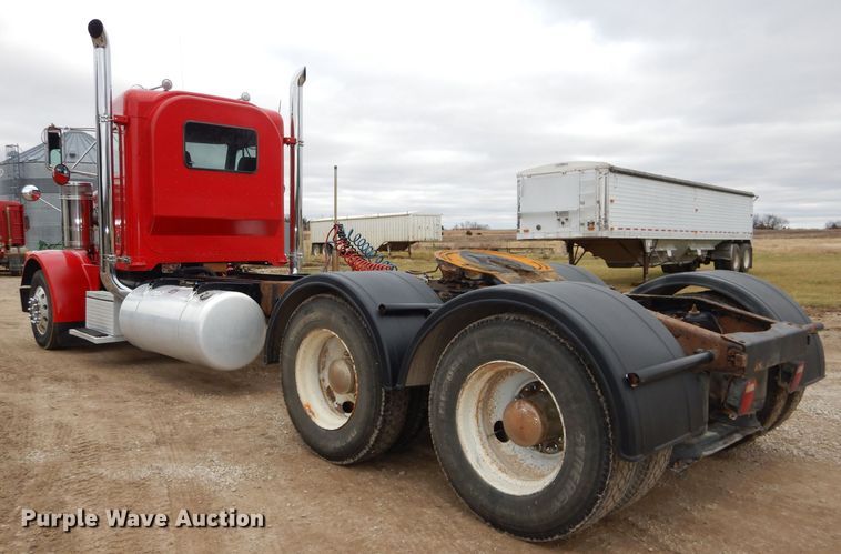 image for item DH4274 1999 Peterbilt 378 semi truck