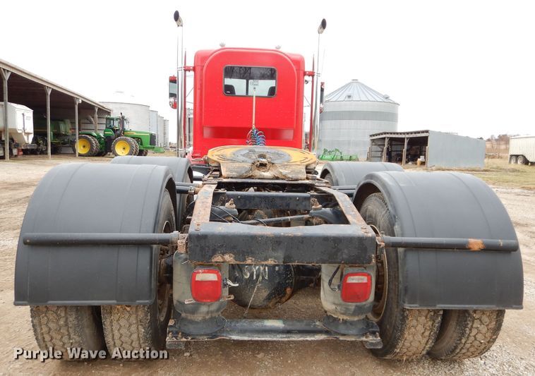 image for item DH4274 1999 Peterbilt 378 semi truck