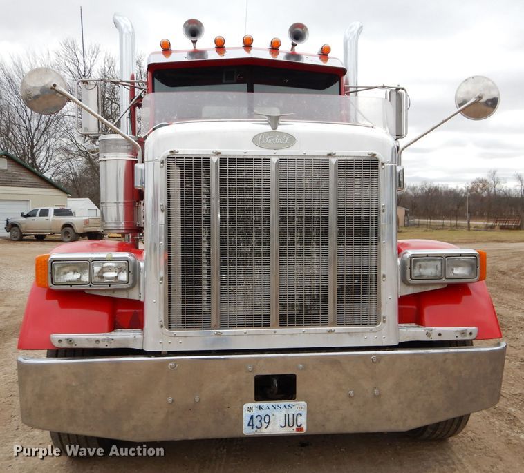 image for item DH4274 1999 Peterbilt 378 semi truck
