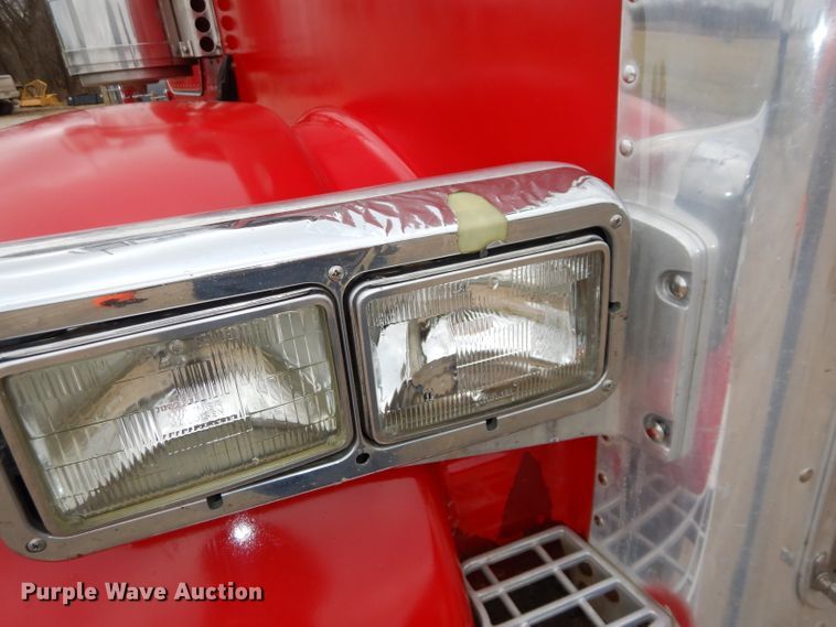 image for item DH4274 1999 Peterbilt 378 semi truck