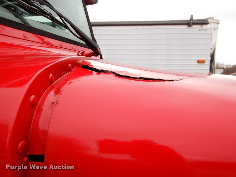 image for item DH4274 1999 Peterbilt 378 semi truck