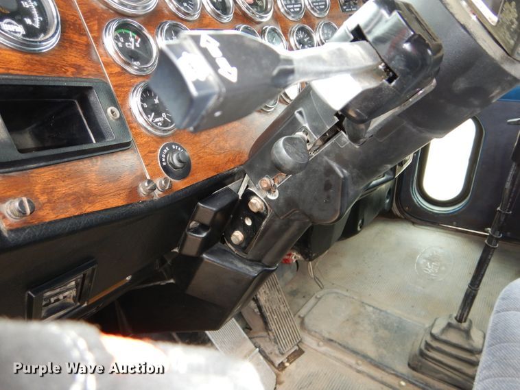 image for item DH4274 1999 Peterbilt 378 semi truck