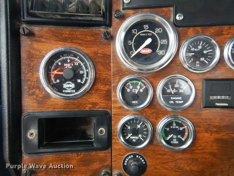 image for item DH4274 1999 Peterbilt 378 semi truck