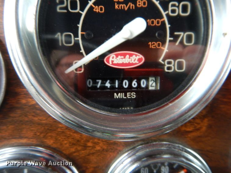 image for item DH4274 1999 Peterbilt 378 semi truck