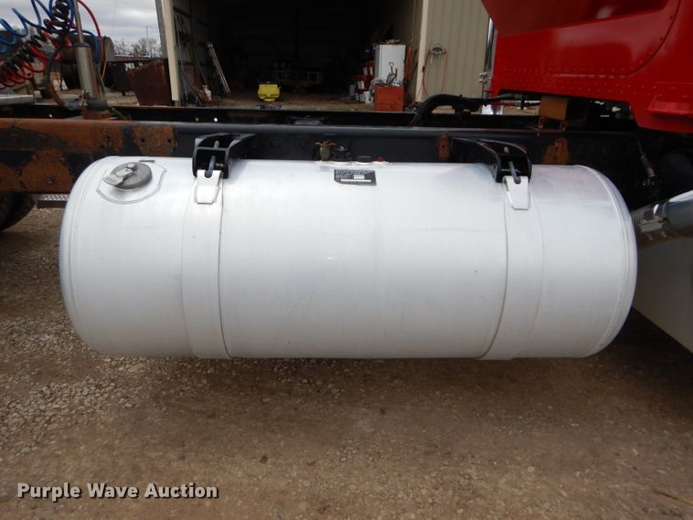 image for item DH4274 1999 Peterbilt 378 semi truck