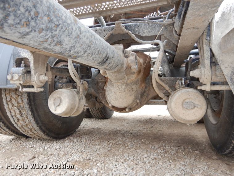 image for item DH4274 1999 Peterbilt 378 semi truck