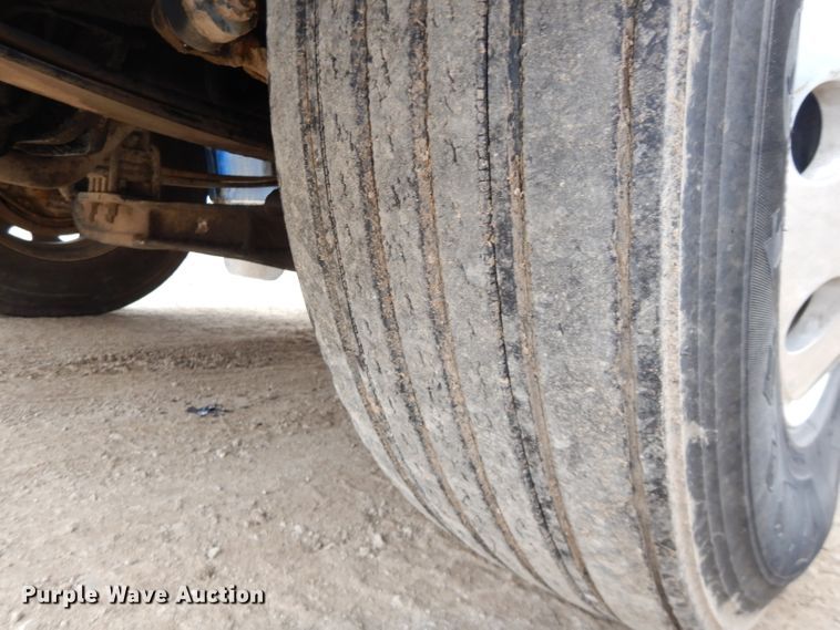 image for item DH4274 1999 Peterbilt 378 semi truck