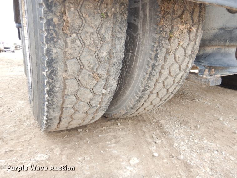 image for item DH4274 1999 Peterbilt 378 semi truck