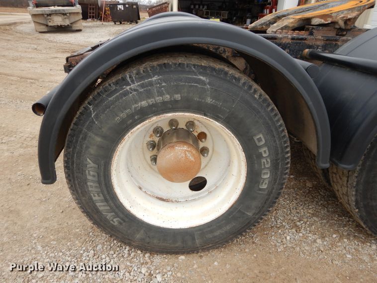 image for item DH4274 1999 Peterbilt 378 semi truck