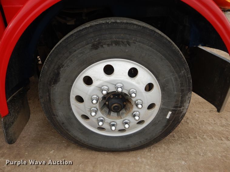 image for item DH4274 1999 Peterbilt 378 semi truck