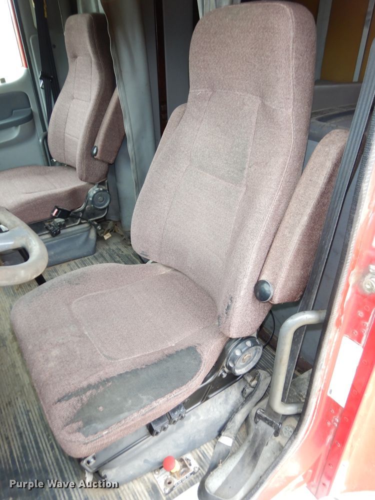 image for item DH4275 1998 Freightliner Century Class semi truck