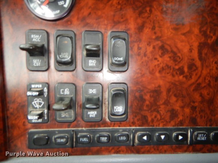 image for item DH4275 1998 Freightliner Century Class semi truck