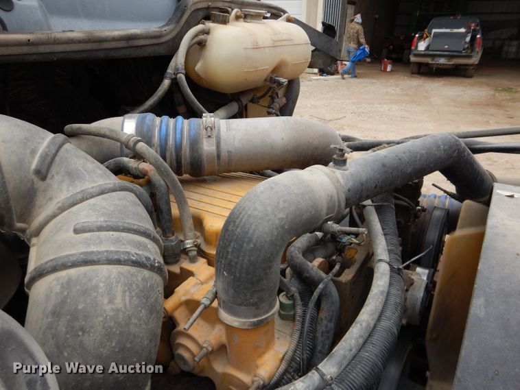 image for item DH4275 1998 Freightliner Century Class semi truck