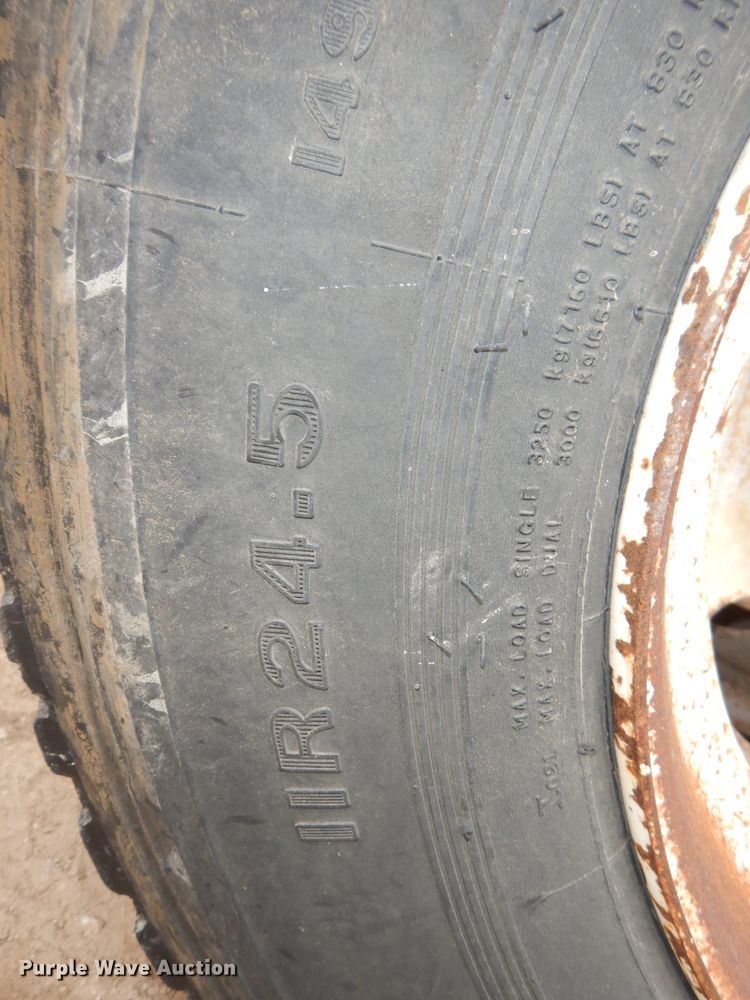 image for item DH4275 1998 Freightliner Century Class semi truck