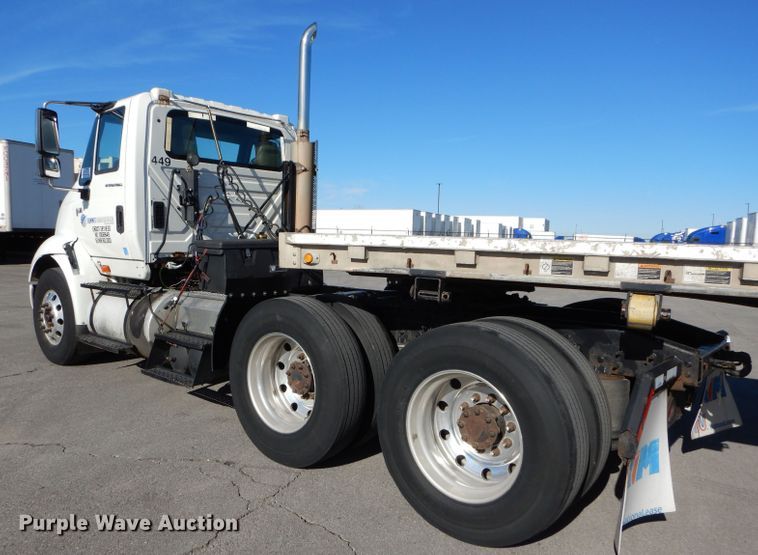 image for item DH4283 2007 International 8600 semi truck