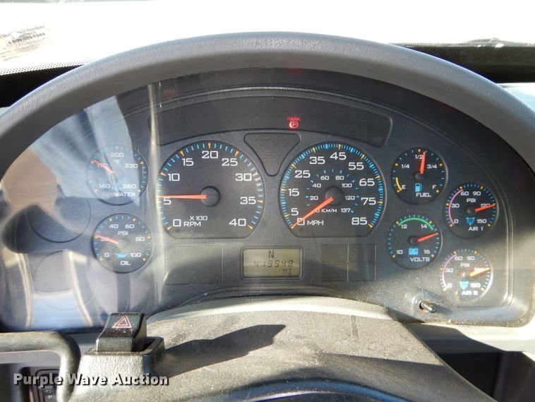 image for item DH4283 2007 International 8600 semi truck