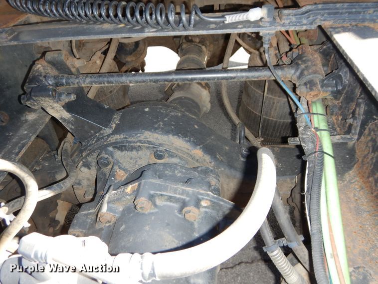 image for item DH4283 2007 International 8600 semi truck