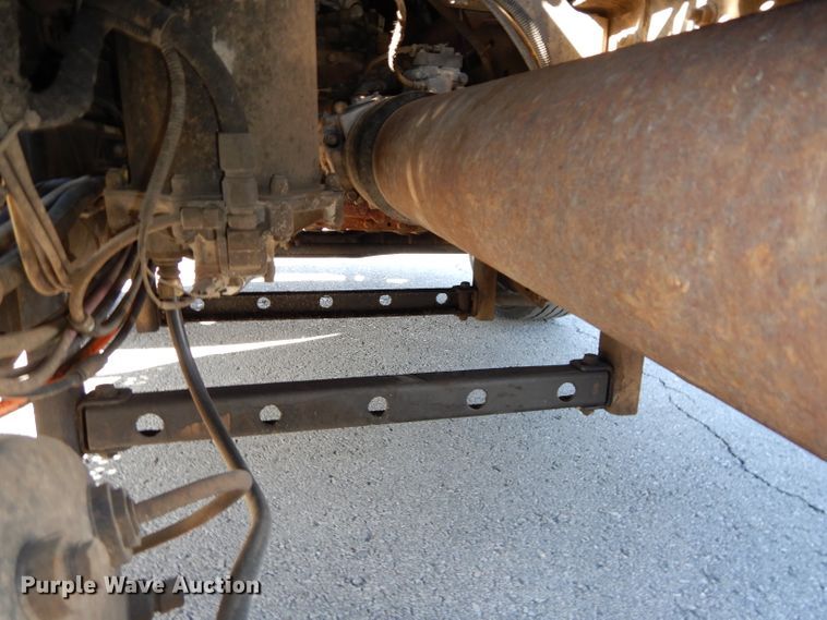 image for item DH4283 2007 International 8600 semi truck