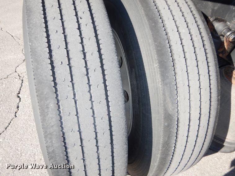 image for item DH4283 2007 International 8600 semi truck