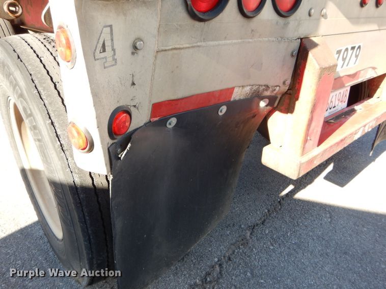 image for item DH4284 2004 Wilson Road Brute CF900 flatbed trailer