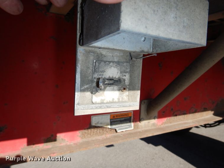 image for item DH4284 2004 Wilson Road Brute CF900 flatbed trailer