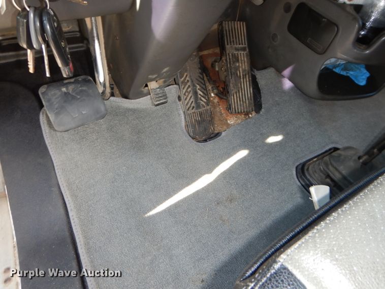 image for item DH4285 2003 Kenworth T800 semi truck