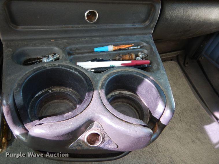 image for item DH4285 2003 Kenworth T800 semi truck