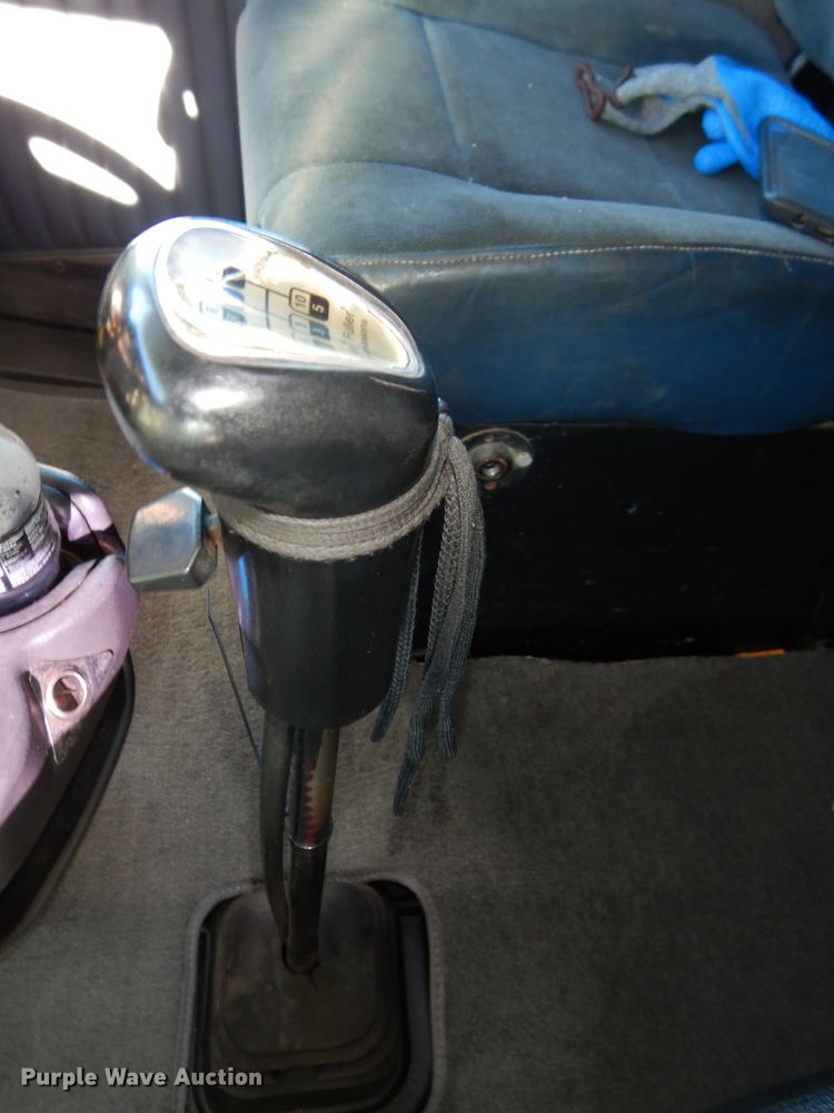 image for item DH4285 2003 Kenworth T800 semi truck