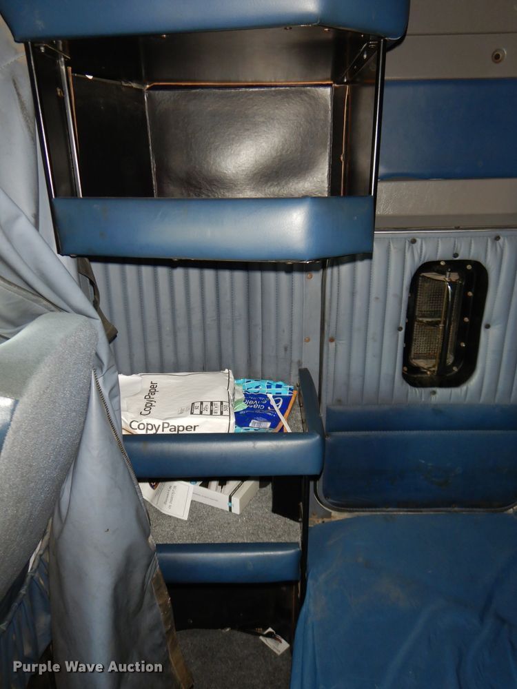 image for item DH4285 2003 Kenworth T800 semi truck