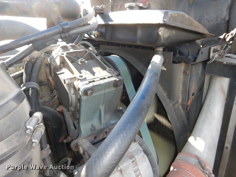 image for item DH4285 2003 Kenworth T800 semi truck