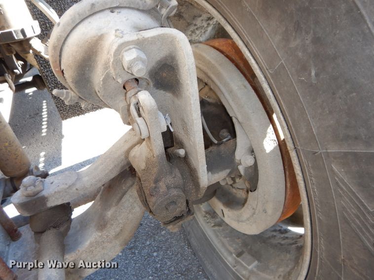 image for item DH4285 2003 Kenworth T800 semi truck