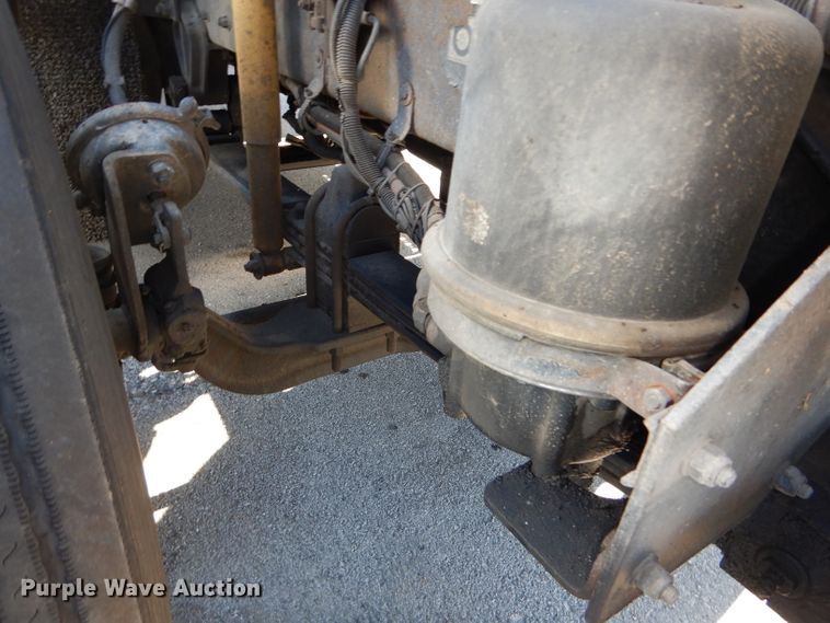 image for item DH4285 2003 Kenworth T800 semi truck