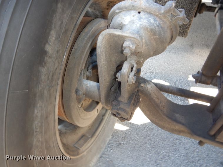 image for item DH4285 2003 Kenworth T800 semi truck