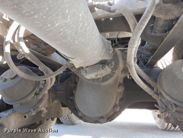 image for item DH4285 2003 Kenworth T800 semi truck